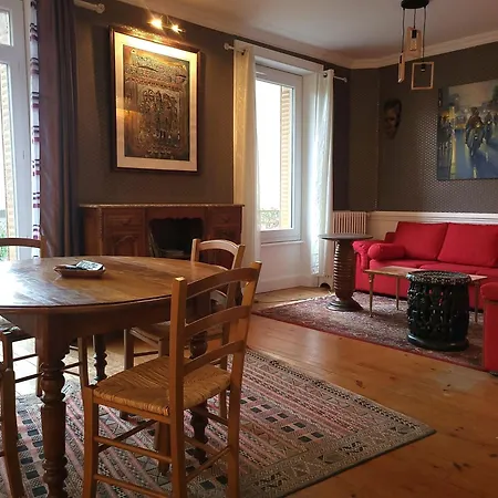 Grande Maison La Paume D'or Проживание в семье Тьер